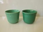 2 vintage bloempotjes, zeegroen met 'n golfje en 8 cm hoog, Ophalen of Verzenden