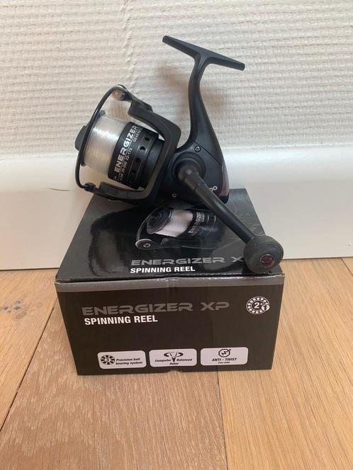 Nieuwe Ron Thompson Energizer 4000 molen + lijn, 3 lagers, Watersport en Boten, Hengelsport | Roofvissen, Nieuw, Molen, Ophalen of Verzenden