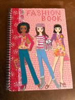 Fashion Book, Ontwerpen speelgoed, Ophalen of Verzenden, Zo goed als nieuw