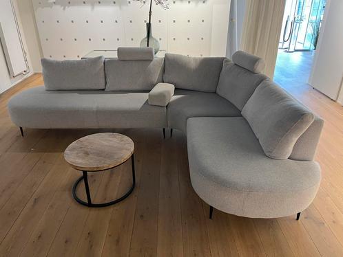 Grijs gestoffeerde loungebank, nieuwstaat, Huis en Inrichting, Banken | Complete zithoeken, Zo goed als nieuw, Ophalen