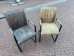 2 stoelen met kunstof en metaal, Huis en Inrichting, Stoelen, Ophalen, Zo goed als nieuw, Metaal