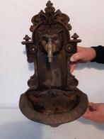 OUDE  GIETIJZEREN MUURFONTEIN MET KRAAN IN PERFECTE STAAT., Tuin en Terras, Ophalen, Gebruikt, Gietijzer