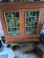 Vintage eiken vitrine kast met zwarte bol poten ., Glas, Gebruikt, Vintage jaren 50, Ophalen of Verzenden