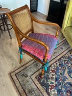 Vintage rotan stoel met op maat gemaakt zijden kussen, Huis en Inrichting, Gebruikt, Bruin, Riet of Rotan, Ophalen of Verzenden
