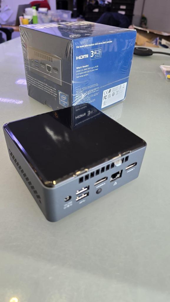 Intel NUC7CJYHN2 Barebone Mini PC, Computers en Software, Desktop Pc's, Nieuw, 2 tot 3 Ghz, SSD, Ophalen of Verzenden