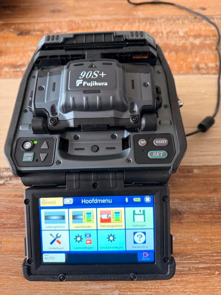 Fujikura 90S+ fusielasmachine met CT50 cleaver, Zakelijke goederen, Machines en Bouw | Industrie en Techniek, Ophalen