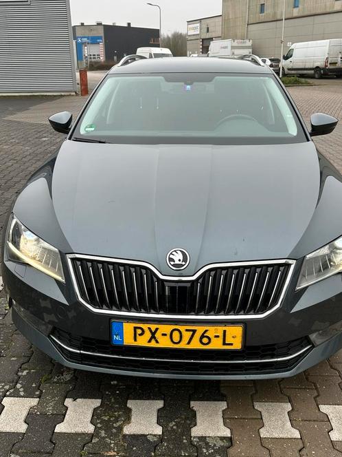 Skoda Superb 1.6TDI 88KW Combi Dsg-7 2017 Grijs, Auto's, Skoda, Particulier, Superb, Diesel, B, Stationwagon, Automaat, Origineel Nederlands