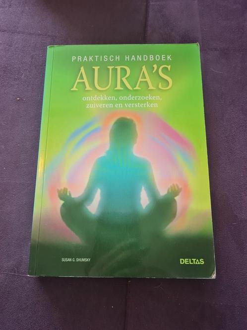 S. Shumsky - Praktisch handboek aura's, Boeken, Esoterie en Spiritualiteit, Zo goed als nieuw, Achtergrond en Informatie, Ophalen of Verzenden