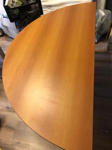 Houten Halfronde Tafel - 80cm Breed beschikbaar voor biedingen