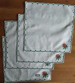 4 geborduurde kerstservetten, Diversen, Kerst, Ophalen of Verzenden, Nieuw