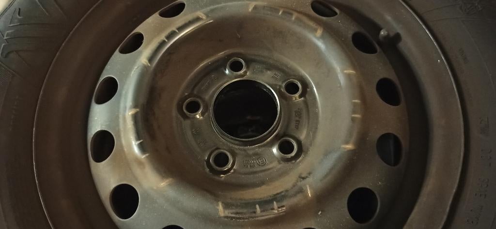 Zomerbanden op Stalen Velg voor Kia Ceed (2009) – 195/65/R15, Ophalen, Gebruikt, Hyundai