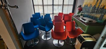 16 Deberenn Vergaderstoelen - Draaipoot - Blauw/Rood beschikbaar voor biedingen