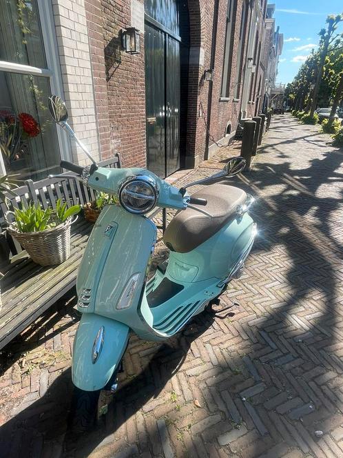 Vespa Primavera Mintgroen, Fietsen en Brommers, Scooters | Vespa, Zo goed als nieuw, Overige modellen, Maximaal 45 km/u, Benzine