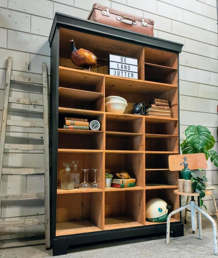 Vintage/industriële zwarte schoolkast, Brocante vakkenkast🖤, Huis en Inrichting, Kasten | Buffetkasten, Zo goed als nieuw, 200 cm of meer