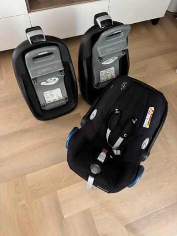 Cabriofix Maxi Cosi + 2x Familyfix beschikbaar voor biedingen