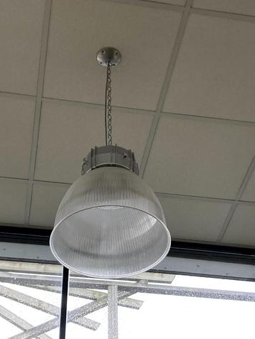 hanglampen diversen modellen in nieuw staat. beschikbaar voor biedingen