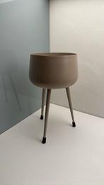 Apia beige metal plant pot stand Ø 18 cm KAVE HOME, Ophalen, Minder dan 30 cm, Minder dan 60 cm, Rond