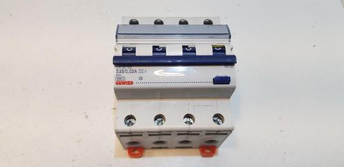 Gewiss krachtstroom Aardlekautomaat B25 30mA 400V (1x), Hobby en Vrije tijd, Elektronica-componenten, Gebruikt, Ophalen of Verzenden