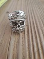 925 zilveren ring. Doodshoofd met pet. Maat 19., Ophalen of Verzenden, Zilver, Ring