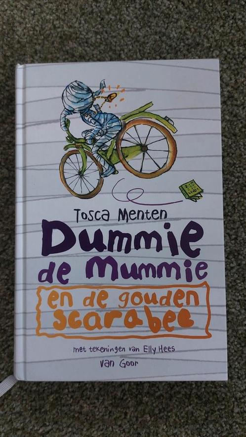 Tosca Menten - Dummie de mummie en de gouden scarabee, Boeken, Kinderboeken | Jeugd | onder 10 jaar, Zo goed als nieuw, Ophalen of Verzenden