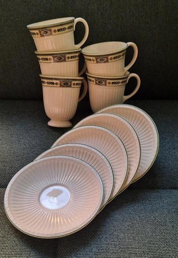 Wedgwood, Carlton: 5 kop en schotels beschikbaar voor biedingen