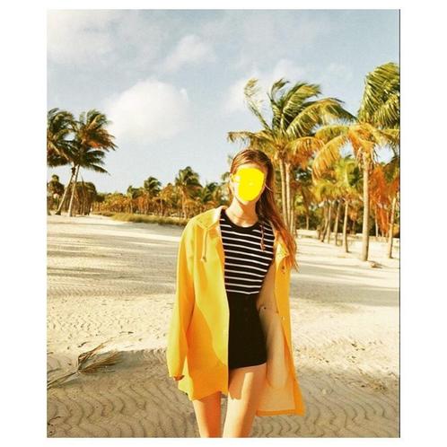 zeer mooie gele regenjas van Stutterheim, NIEUW, Kleding | Dames, Jassen | Zomer, Nieuw, Maat 36 (S), Geel, Ophalen of Verzenden