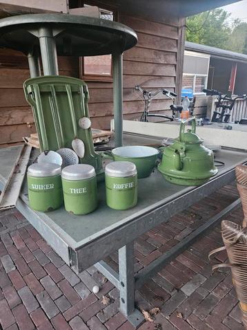 Oude keuken potten jaren 50 60 beschikbaar voor biedingen