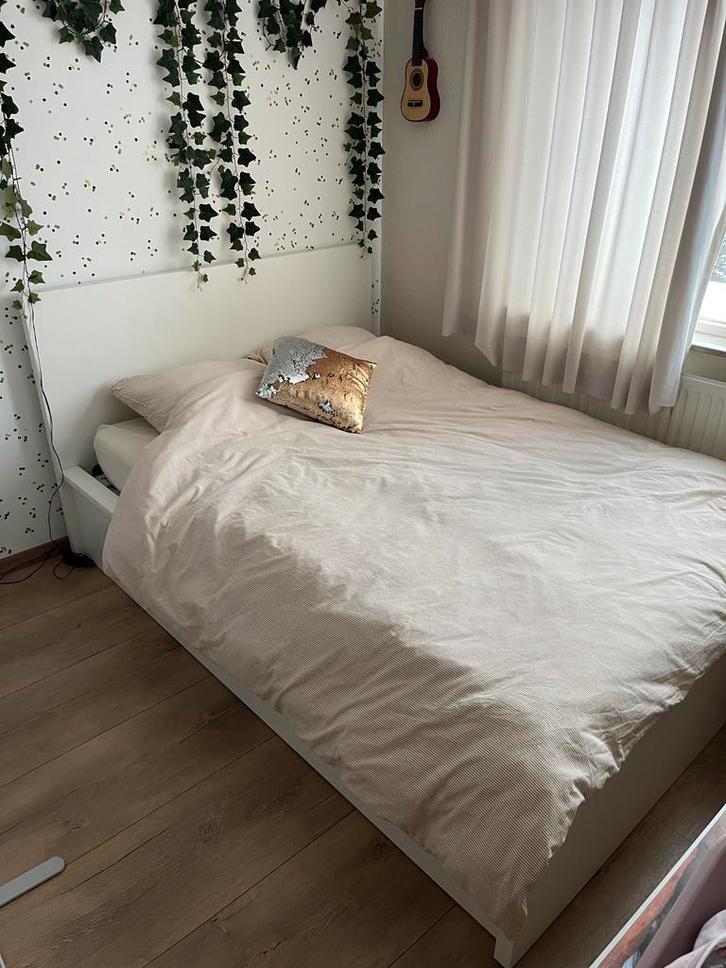 Ikea bed Malm met bergruimte, Huis en Inrichting, Slaapkamer | Bedden, Gebruikt, Tweepersoons, 140 cm, Ophalen