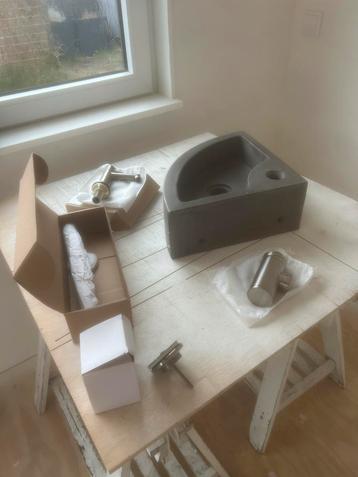 fonteinset Beton Kwartrond - Nieuw in Doos €50,- beschikbaar voor biedingen