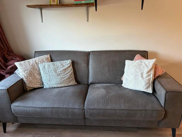 Mooie bruine bank - comfortabel en stijlvol!, Huis en Inrichting, Banken | Bankstellen, Gebruikt, Rechte bank, Driepersoons, 200 tot 250 cm