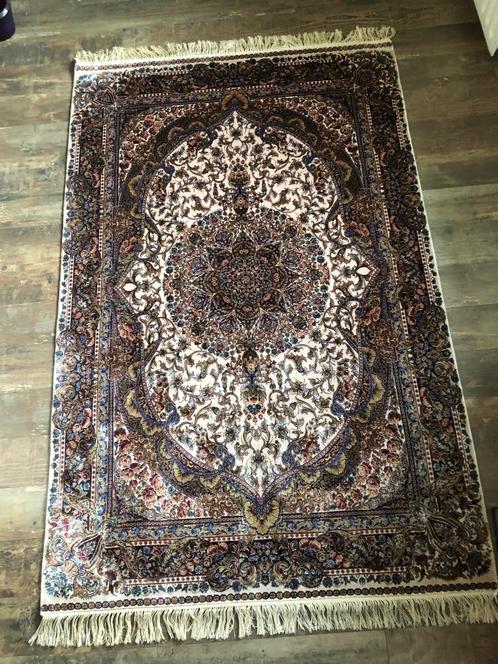 Tapijt uit Kashmir | modal zijden | 1,15 x 1,80 meter, Huis en Inrichting, Stoffering | Tapijten en Kleden, Nieuw, 100 tot 150 cm