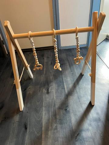 Te koop: Baby gym beschikbaar voor biedingen
