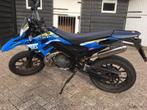 Derbi DRD SM 50 X-Treme, Fietsen en Brommers, Ophalen, 6 versnellingen, Gebruikt, Maximaal 45 km/u