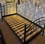 Zwart stalen bed met krullen., Ophalen, Eenpersoons, Zwart, 200 cm