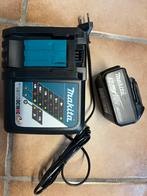 Makita lader en accu, Doe-het-zelf en Verbouw, Gereedschap | Boormachines, Ophalen of Verzenden, Zo goed als nieuw, Boor- en Schroefmachine