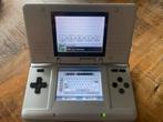 Nintendo DS phat editie, Spelcomputers en Games, Spelcomputers | Nintendo DS, Ophalen of Verzenden, Zo goed als nieuw, Zilver