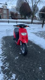 Piaggio typhoon 50cc brom NIEUWSTAAT 7K gelopen, Fietsen en Brommers, Scooters | Piaggio, Ophalen of Verzenden, Zo goed als nieuw