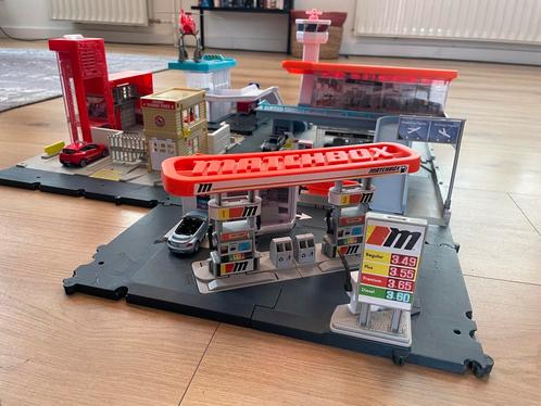 Matchbox auto Tandstation, vliegveld, brandweer, ziekenhuis, Kinderen en Baby's, Speelgoed | Speelgoedvoertuigen, Gebruikt, Ophalen