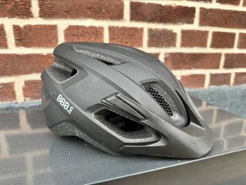 Supermooie BBB cycling Fietshelm L, in nieuwstaat beschikbaar voor biedingen
