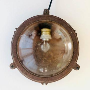 Oude ronde scheepslamp bullseye beschikbaar voor biedingen