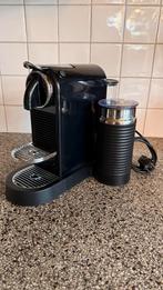 Nespresso apparaat met melkopschuimer, Witgoed en Apparatuur, Koffiezetapparaten, Ophalen, Zo goed als nieuw, Espresso apparaat