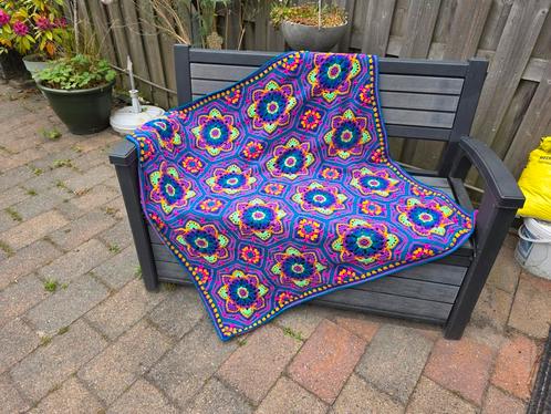 ️Gehaakte deken/plaid Persian tiles. Handgemaakt., Huis en Inrichting, Woonaccessoires | Plaids en Woondekens, Zo goed als nieuw