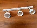 Witte Ikea Ranarp plafondrail 3 spotjes - industriële look, Huis en Inrichting, Lampen | Spots, Ophalen, Metaal of Aluminium, Zo goed als nieuw