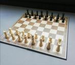 Opklapbaar houten schaakbord met houten stukken, Ophalen of Verzenden, Minder dan 500 stukjes, Zo goed als nieuw, Schaken