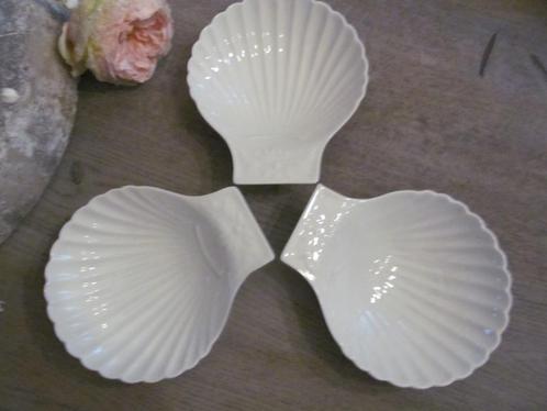 3 Apilco France Sint - Jakobsschelp Schaaltjes White, Huis en Inrichting, Keuken | Servies, Zo goed als nieuw, Schaal of Schalen