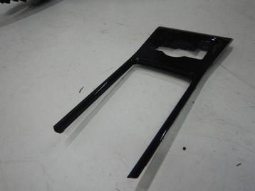VW Tiguan 571 Inleg Middenconsole Hoogglans Zwart 571864263 beschikbaar voor biedingen