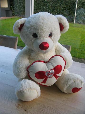 Nette schone grote witte beer met hart Love (66cm)  beschikbaar voor biedingen