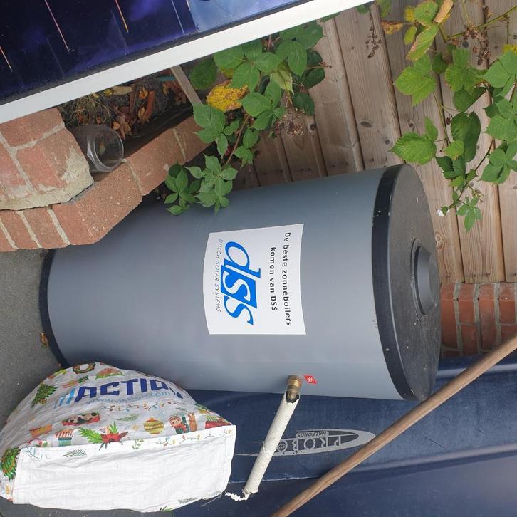 Zonneboiler 200 l  + Zonnepaneel + Regelkast DSS ILL, Doe-het-zelf en Verbouw, Geisers en Boilers, Zo goed als nieuw, Boiler, 100 liter of meer