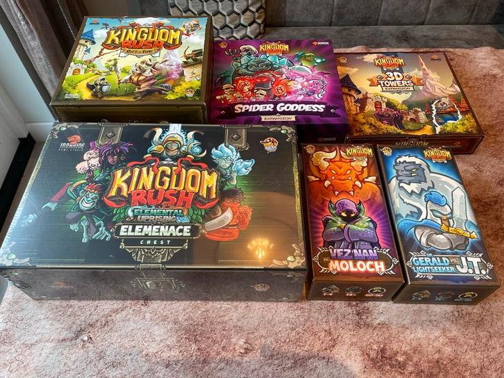 Bordspel Kingdom Rush kickstarter en Elemance chest nieuw!, Hobby en Vrije tijd, Gezelschapsspellen | Bordspellen, Nieuw, Een of twee spelers