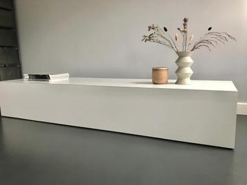 Dressoir | Blok | op wielen  beschikbaar voor biedingen